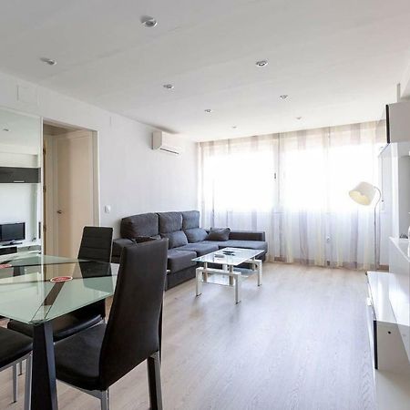 Apartamentos La Vaguada Suites Мадрид Экстерьер фото
