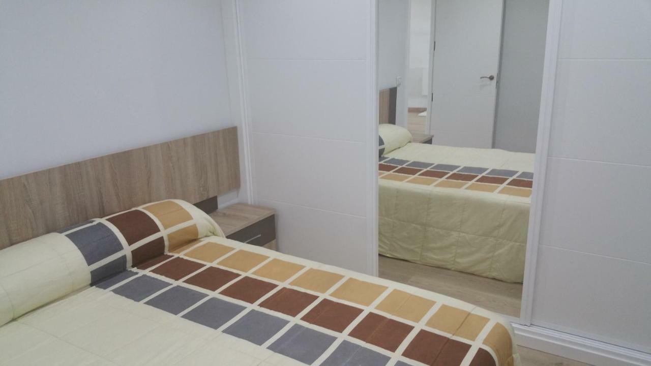 Apartamentos La Vaguada Suites Мадрид Экстерьер фото