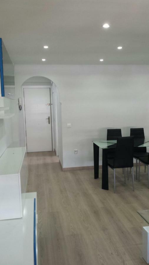 Apartamentos La Vaguada Suites Мадрид Экстерьер фото