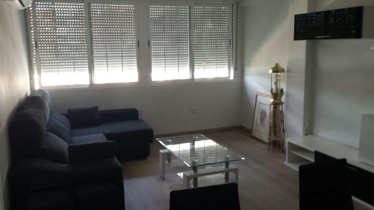 Apartamentos La Vaguada Suites Мадрид Экстерьер фото