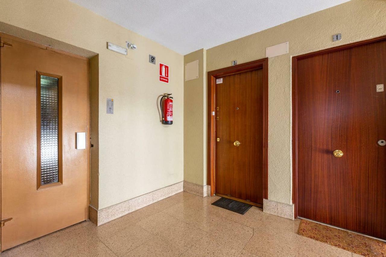 Apartamentos La Vaguada Suites Мадрид Экстерьер фото
