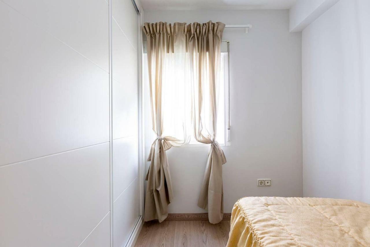 Apartamentos La Vaguada Suites Мадрид Экстерьер фото