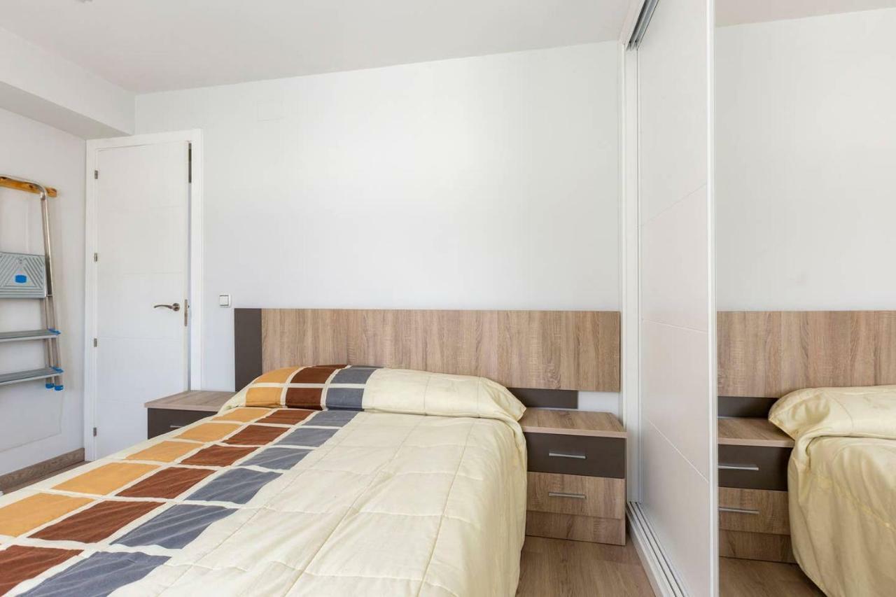 Apartamentos La Vaguada Suites Мадрид Экстерьер фото