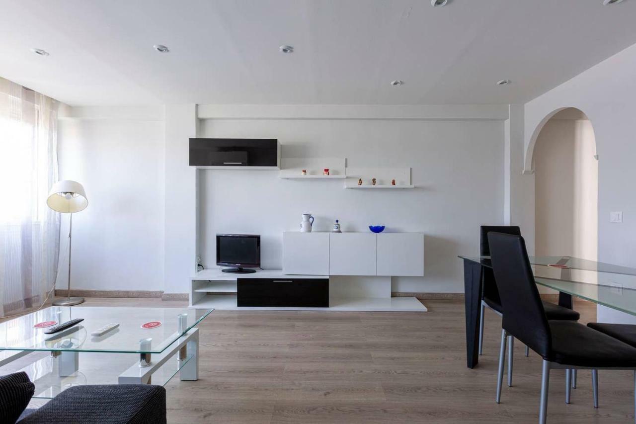 Apartamentos La Vaguada Suites Мадрид Экстерьер фото